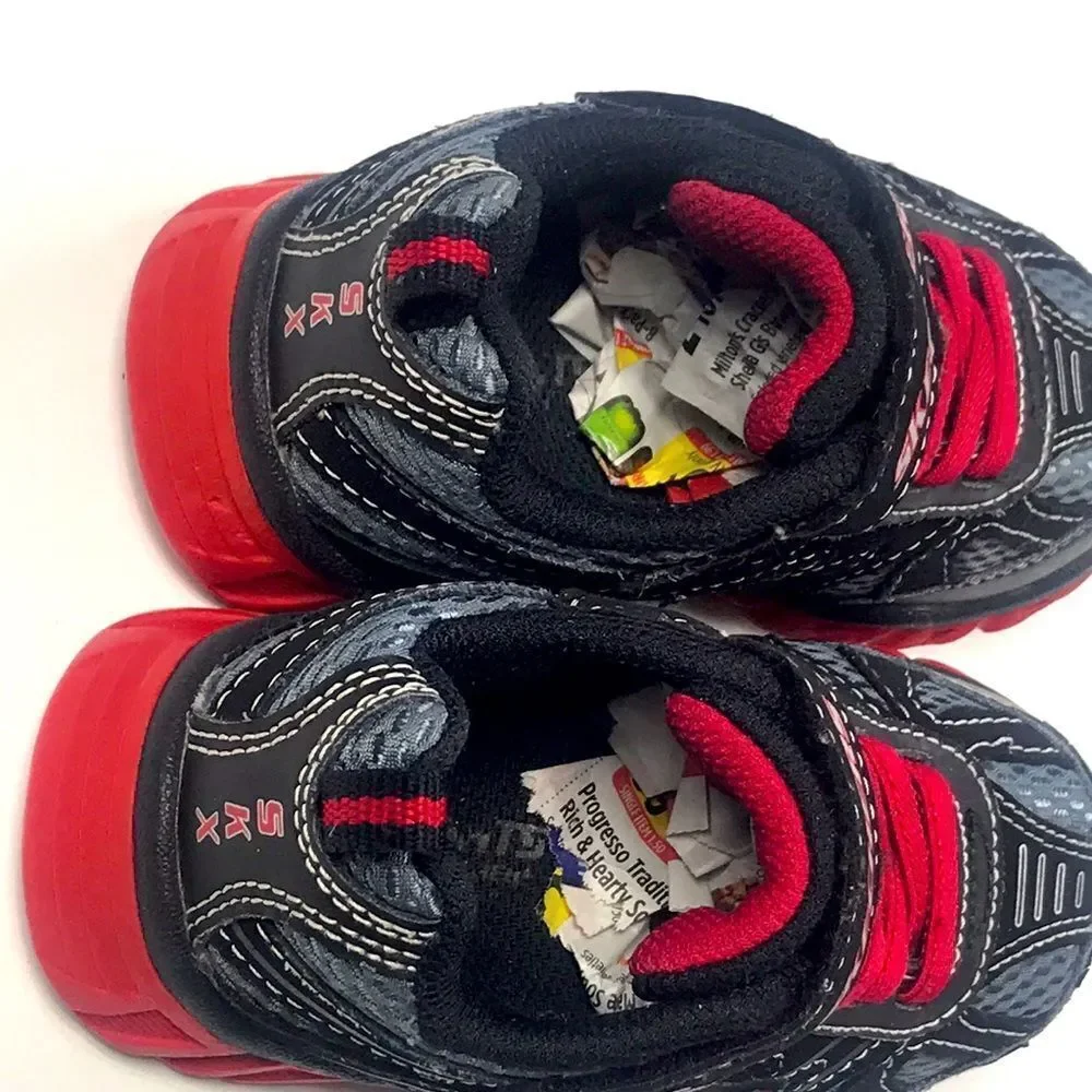 10X$50 SKECHERS RED BLACK BOY SHOES SIZE 8 US